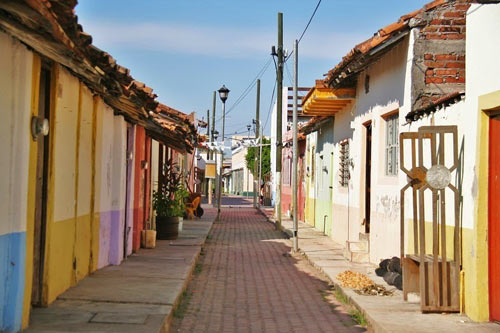 Ghé thăm ngôi làng trên hòn đảo nhân tạo ở Mexico - 4