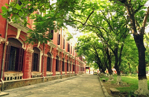 Ngôi trường cổ nhất đất cố đô Huế - 3