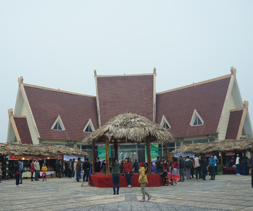 nguoi dan toc don tet o ha noi - 1