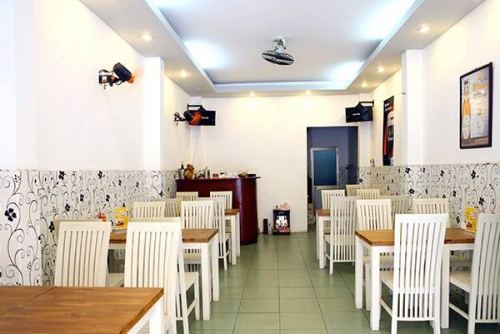 Những ông Tây tha phương bán đồ ăn ở Sài Gòn - 7