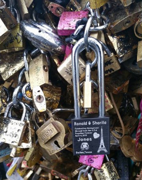 paris do bo o khoa tinh yeu tren cau pont des arts-7