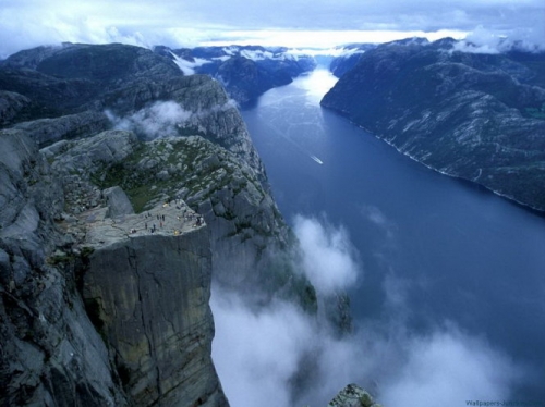 Preikestolen, chuyến viễn du lên vách đá - 1