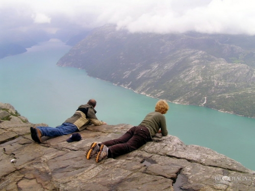 Preikestolen, chuyến viễn du lên vách đá - 3