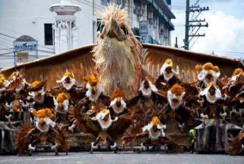 Rực rỡ sắc màu lễ hội Dinagyang - 1