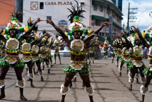 Rực rỡ sắc màu lễ hội Dinagyang - 8