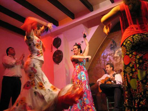 Seville, xứ sở của flamenco và đấu bò - 3