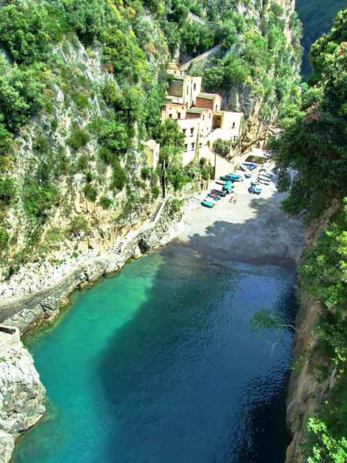 Thị trấn Furore: Điểm du lịch lý tưởng của nước Ý - 1