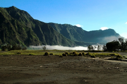 Thử sức leo núi lửa Bromo ở Indonesia - 5