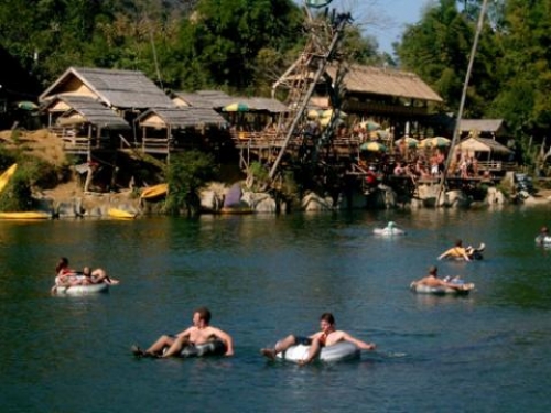 Vang Vieng - nơi xả hơi, chơi và cười - 3