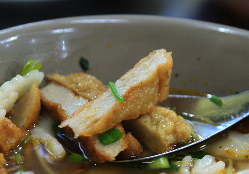 Vị ngọt trong tô bánh canh chả cá nhồng Nha Trang - 2